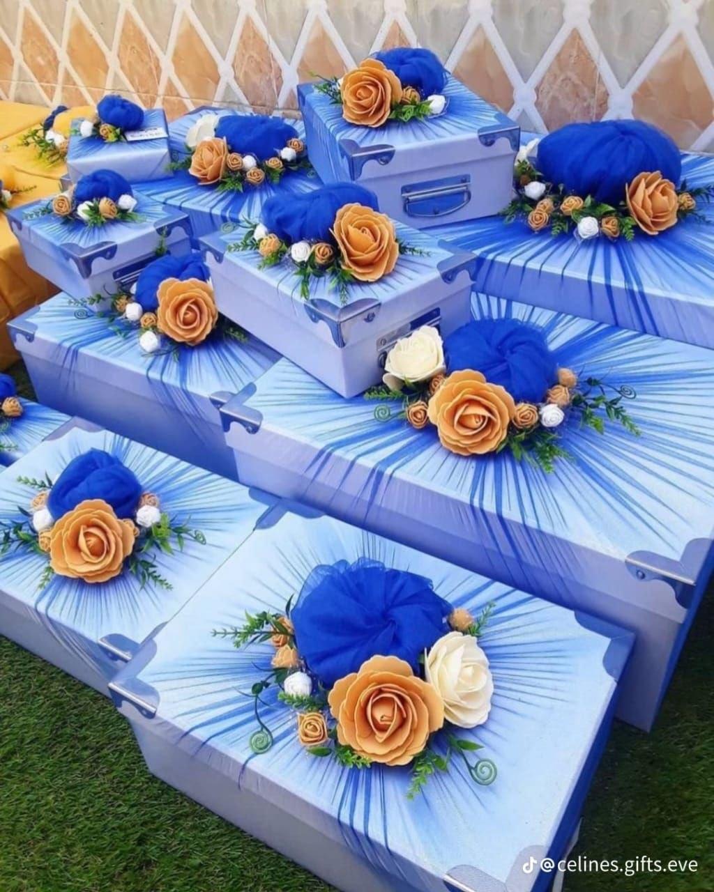 CUSTOM GIFT BOX WITH ITEMS